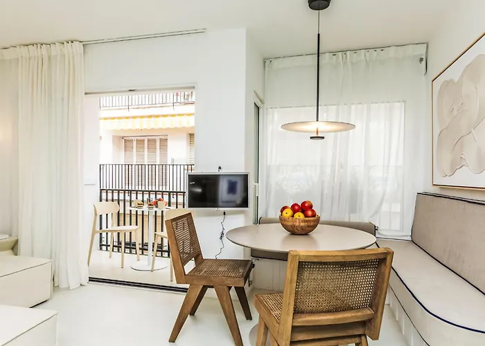 By Interhome شقة *